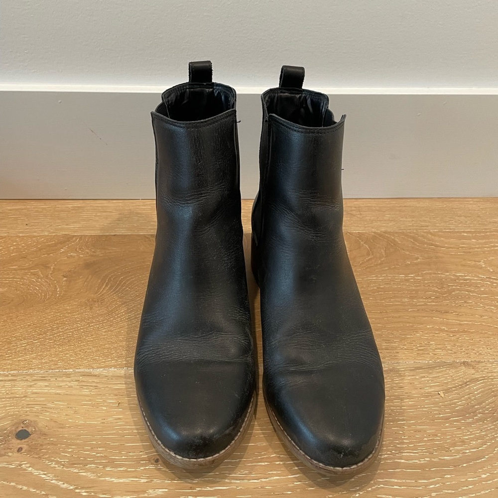 GAP Black Leather Women’s Boots
